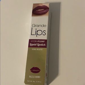 Grande lips